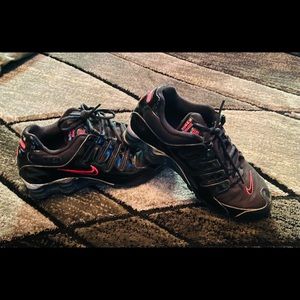 Nike shox running shoes